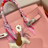  shopper bag close-up of hardware and finish