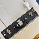  contemporary everyday bag styled with outfit 12