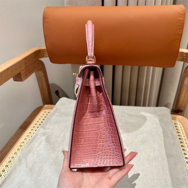  shopper bag interior and compartment view 21