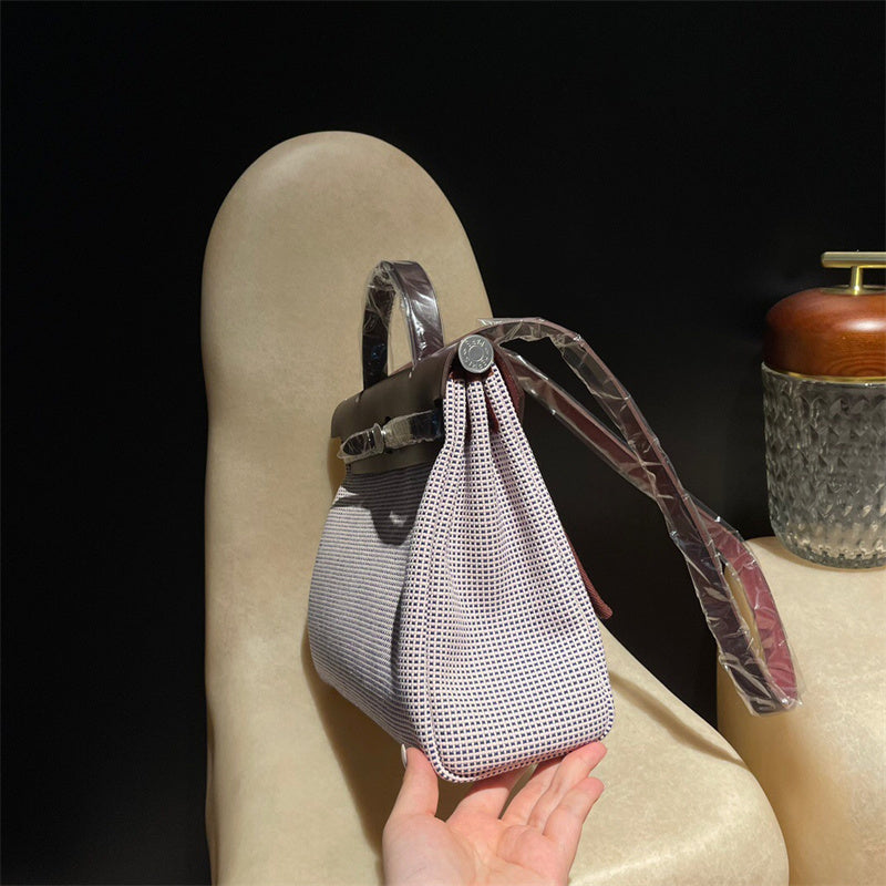  everyday bag interior and compartment view 15