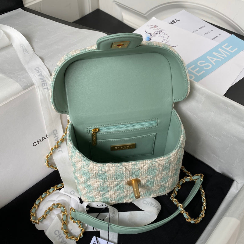  compact purse view 7