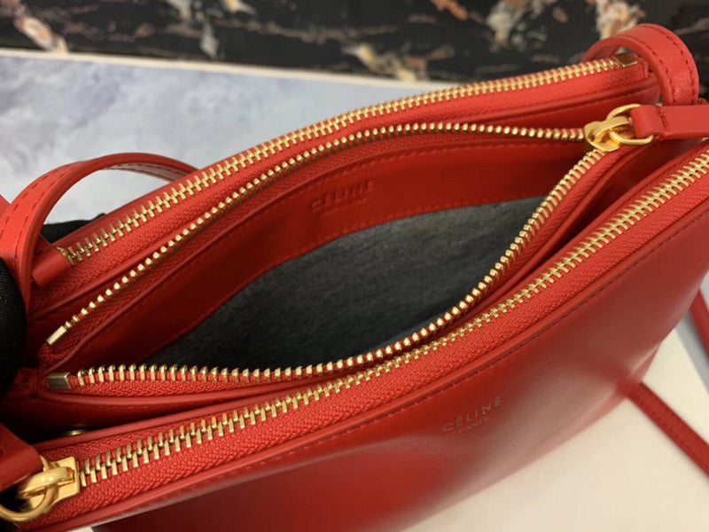 Handle and strap detail of premium chic women's handbag – women's premium purse