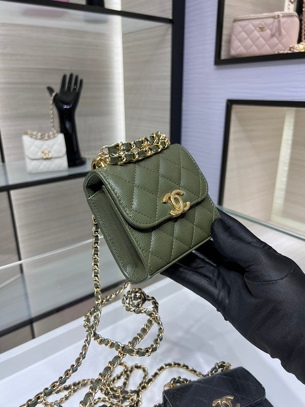 Zivas Charm Streamlined Design Designer Handbag (Modern Wardrobe Staple) – Close-Up Detail