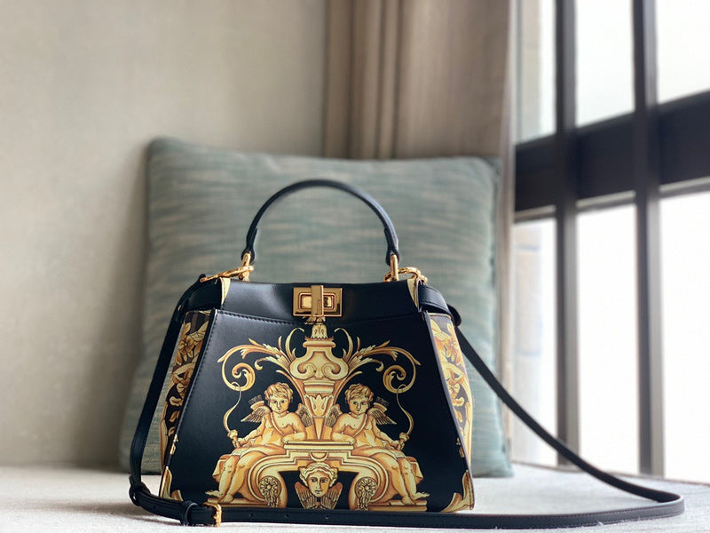 Ziva's Charm handbag – close-up view (23cm*17cm*10cm)