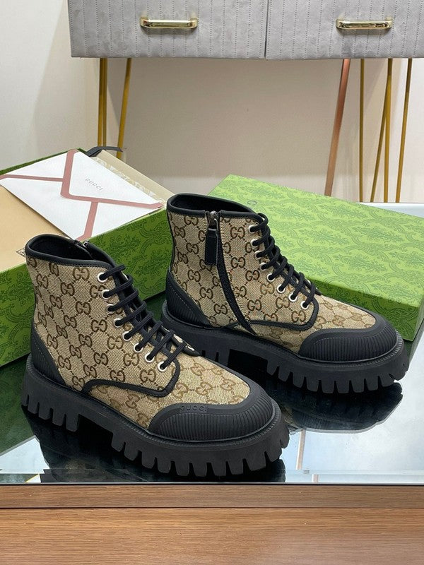 Gucci all-black luxury sneakers view 9 retro runner design