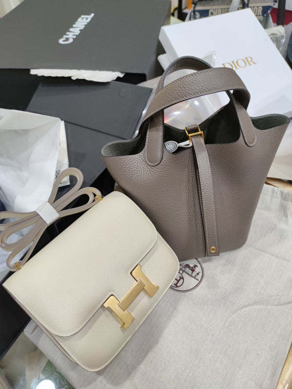 Chic bag women's premium everyday handbag