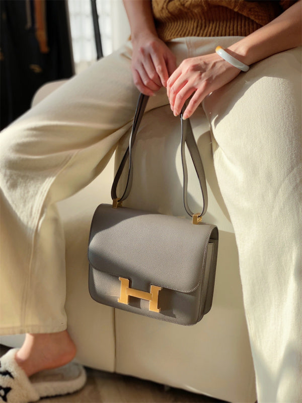 Close-up detail of streamlined bag design
