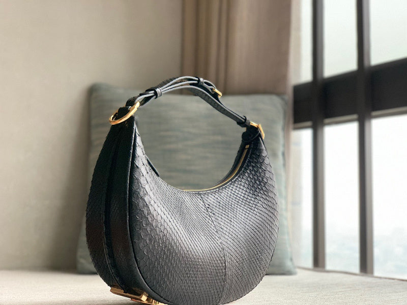 Ziva's Charm handbag – full view (29cm*24.5cm*10cm)