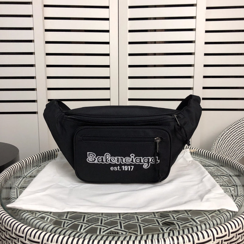 Front view of structured polished women's handbag – women's luxury handbag