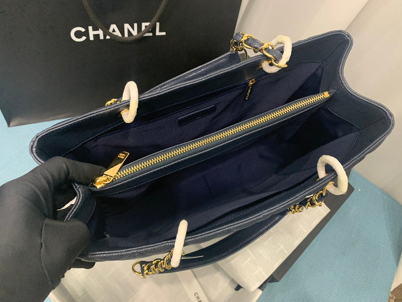  women's handbag, spacious design, view 8