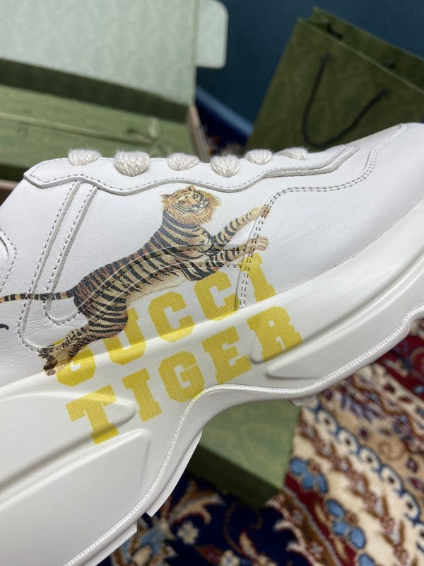 Gucci clean off-white luxury sneakers view 4 premium leather build