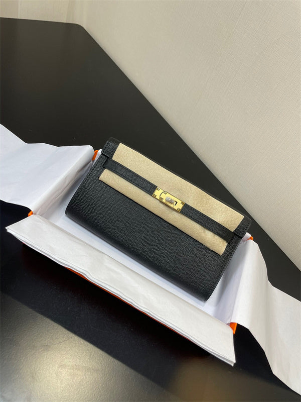  carryall bag interior and compartment view