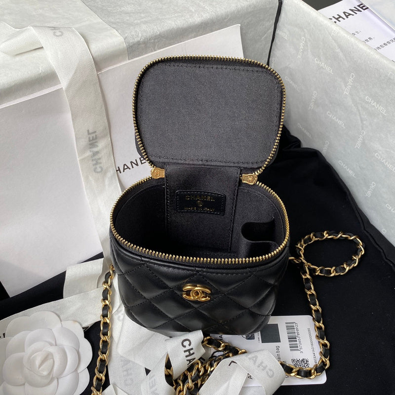 women's handbag, compact design, view 5