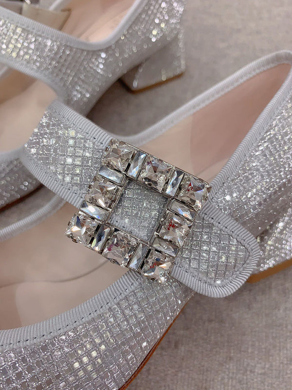 Close-up detail view of Roger Vivier luxury piece style No.094