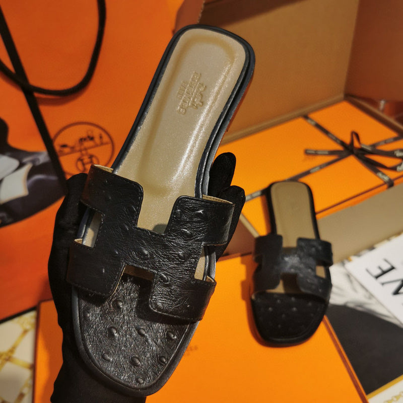 Hermes sandals Style 131 - side profile detail