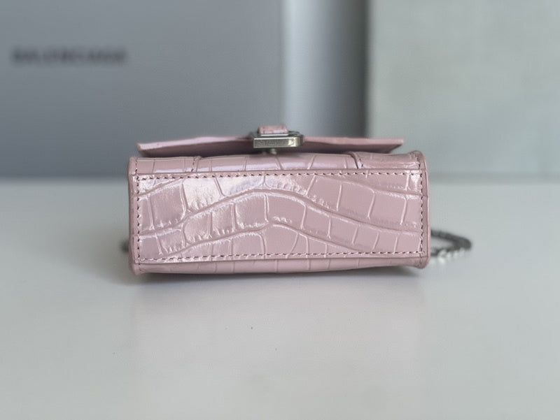 Zivas Charm Everyday Sophistication Statement Handbag (Considered Detail & Form) – Interior View