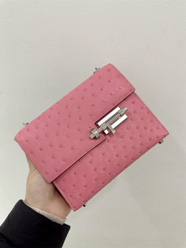  tote bag interior and compartment view