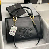 Zivas Charm Effortless Elegance Luxury Handbag (Everyday Luxury Essential) – Close-Up Detail