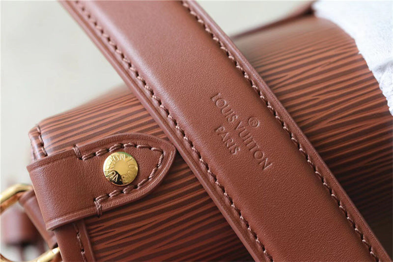  timeless crossbody bag detail view showing craftsmanship 20