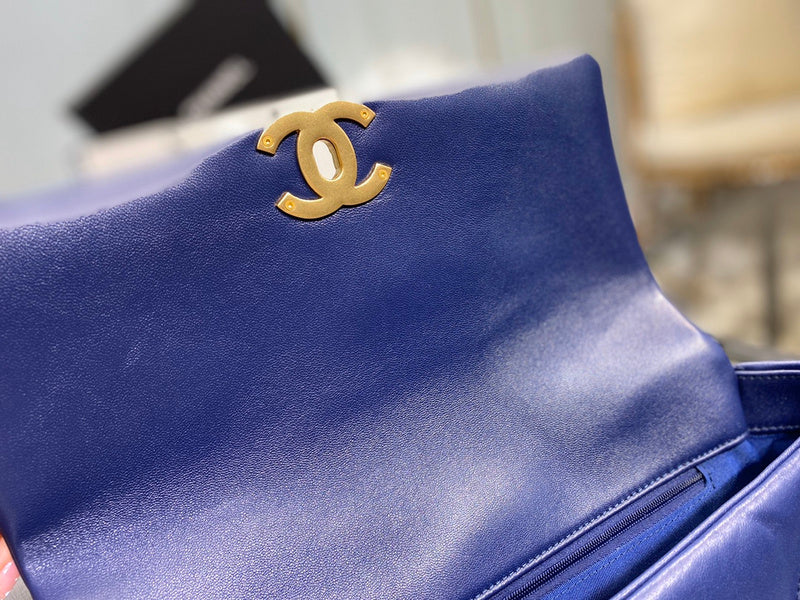  mid purse view 10