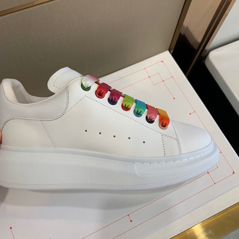 Alexander McQueen Red Chunky Platform Sneakers - Toe Detail View