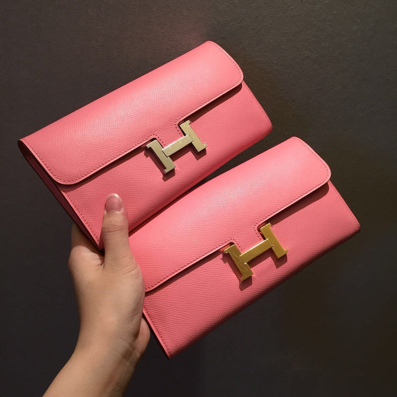 Interior view of everyday-ready premium bag