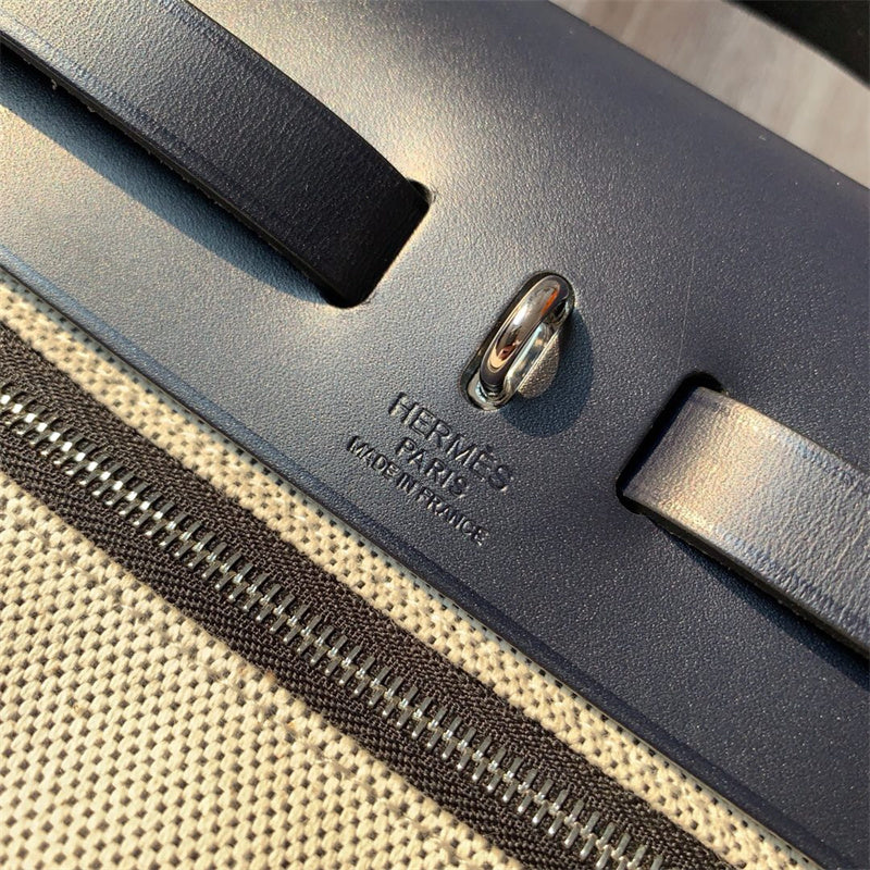  everyday handbag detail view showing craftsmanship 26