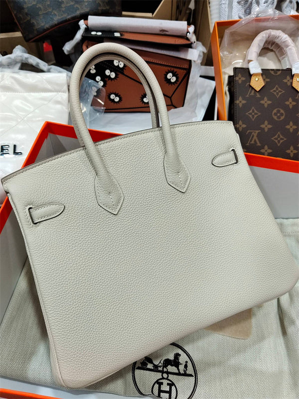  Smart shoulder bag carried on shoulder