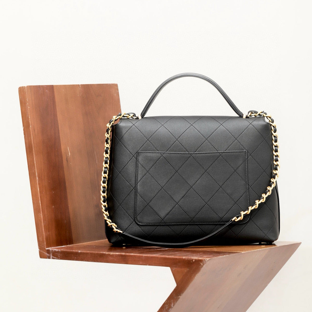 Front view of Chanel 25S Medium Bag premium bag