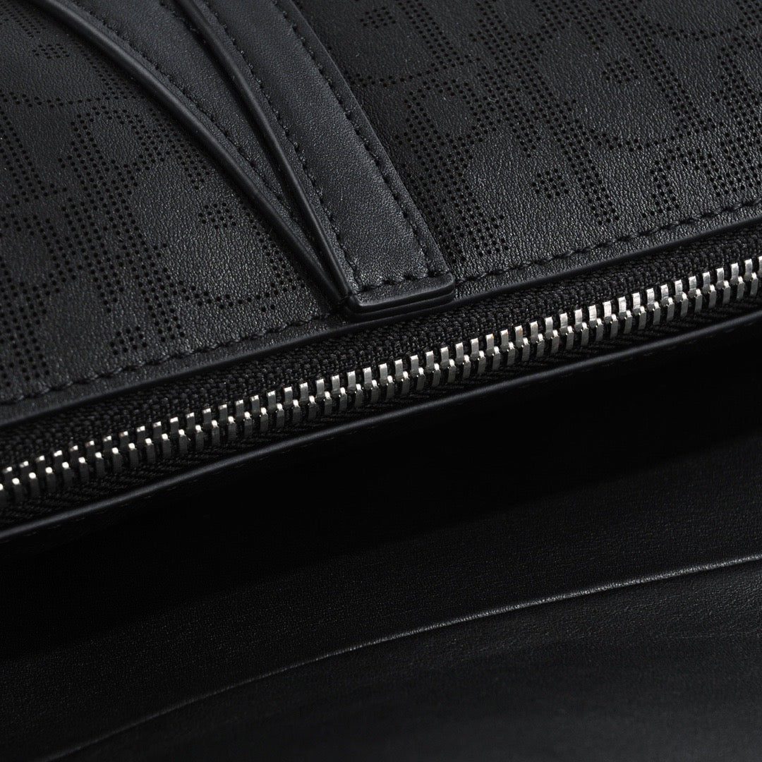Christian Dior Saddle Bag detail shot – designer craftsmanship and quality