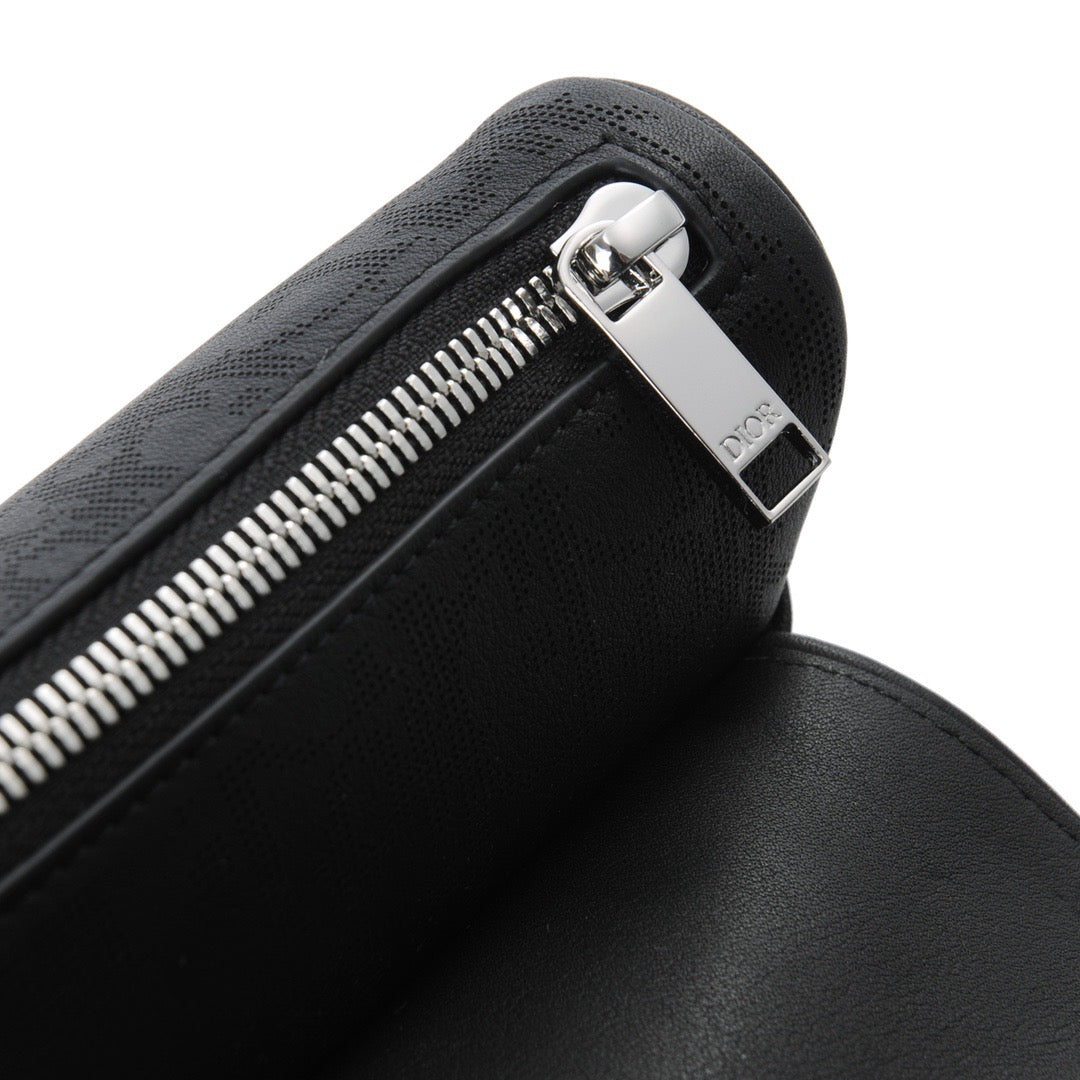 Christian Dior Saddle Bag – luxury designer cd saddle bag at Bellvora