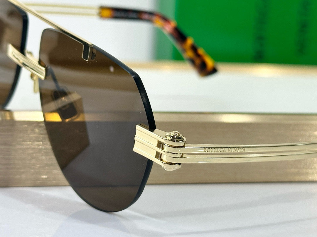 Bottega Veneta Sunglasses – luxury designer piece at Bellvora