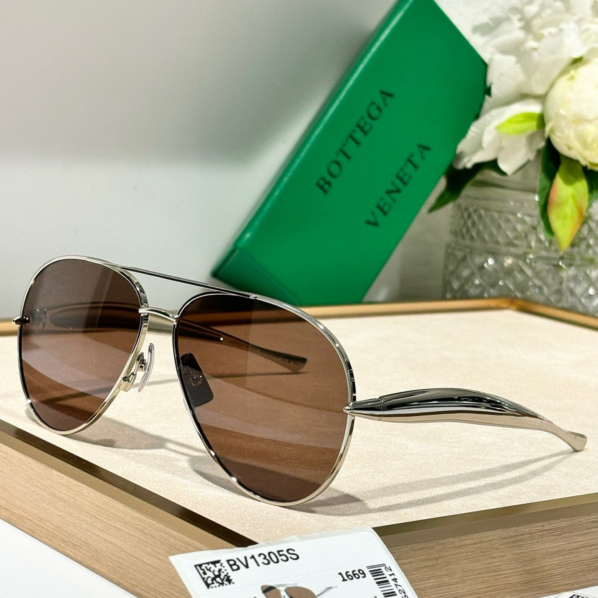 Bottega Veneta Sunglasses – luxury designer piece at Bellvora