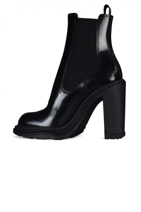 Alexander McQueen Shoes? Alexander Mcqueen Women Tread Chelsea Boots Luxury Lifestyle Designer Footwear