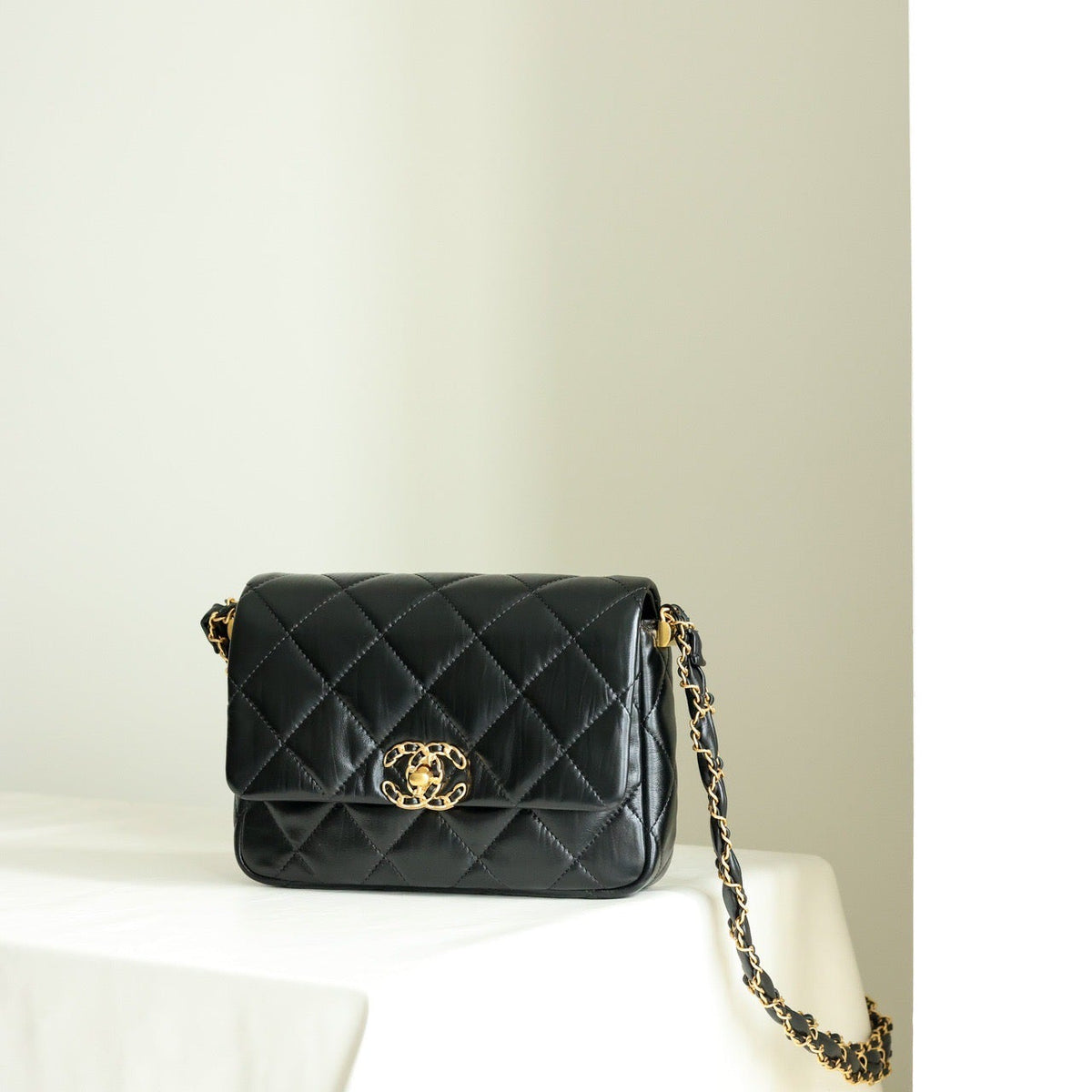 Chanel 23K Bag – luxury designer bag at Bellvora