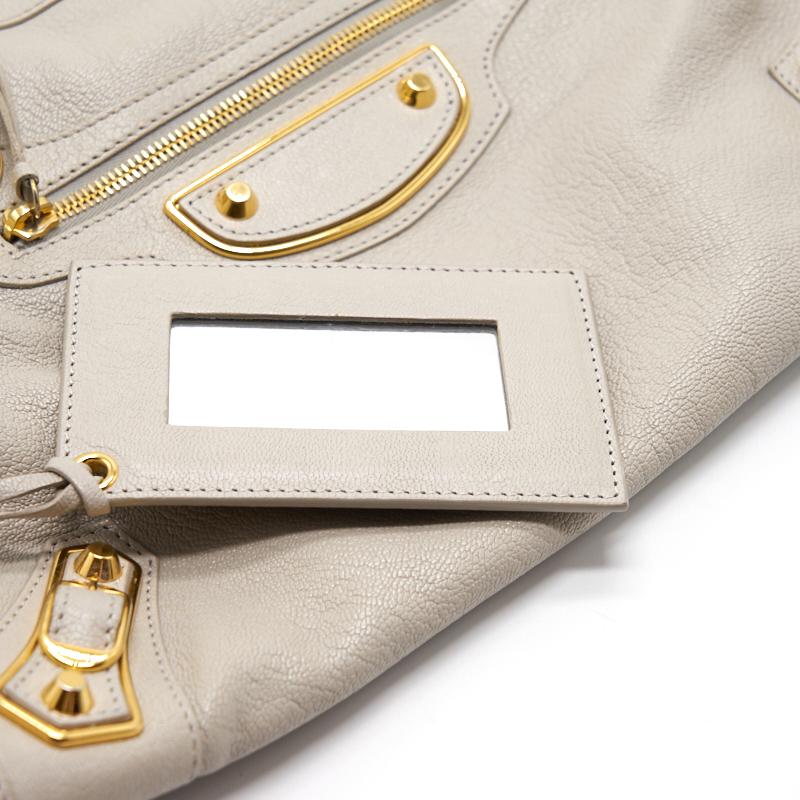 Luxar591 elegant leather Handbag angled view