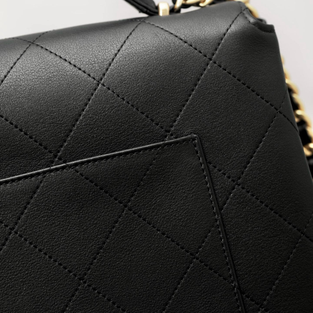 Chanel 25S Medium Bag – luxury designer bag at Bellvora
