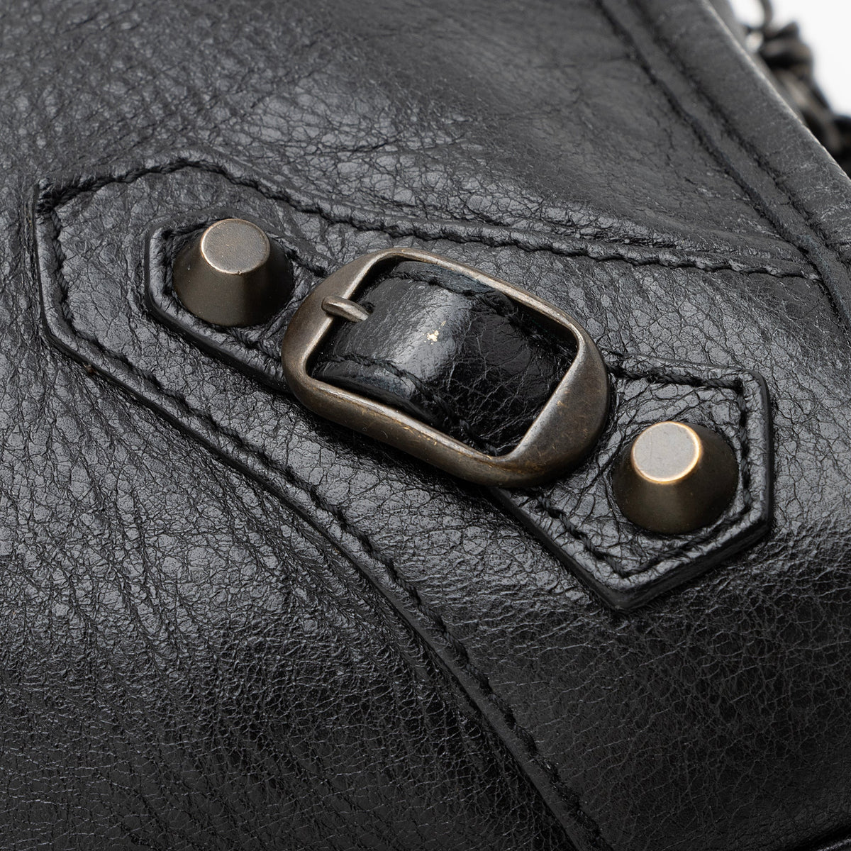 Balenciaga Agneau Classic City Satchel 22758 | Authentic Pre-Owned hardware detail