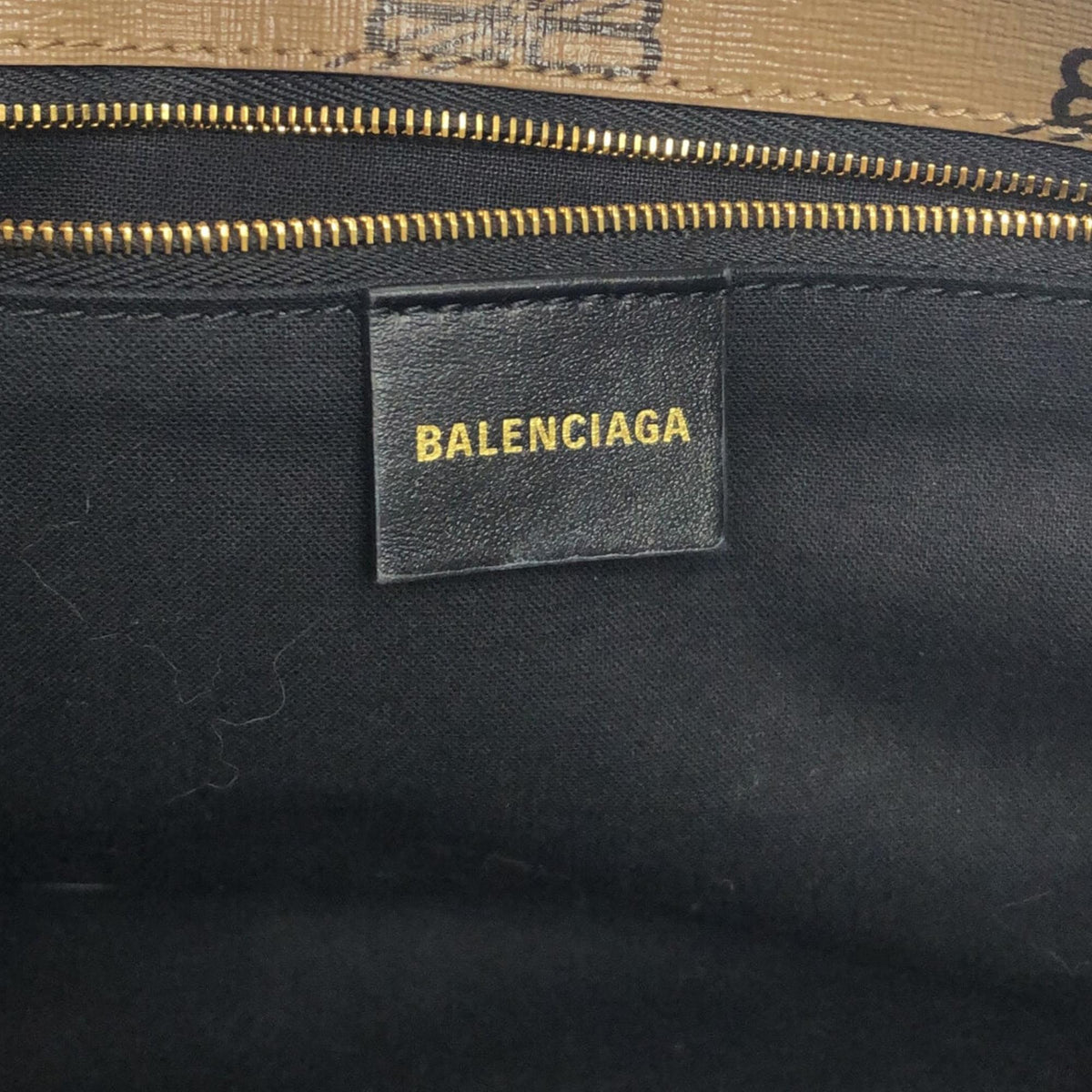 Balenciaga BB Monogram Signature East-West Shopper M close-up view