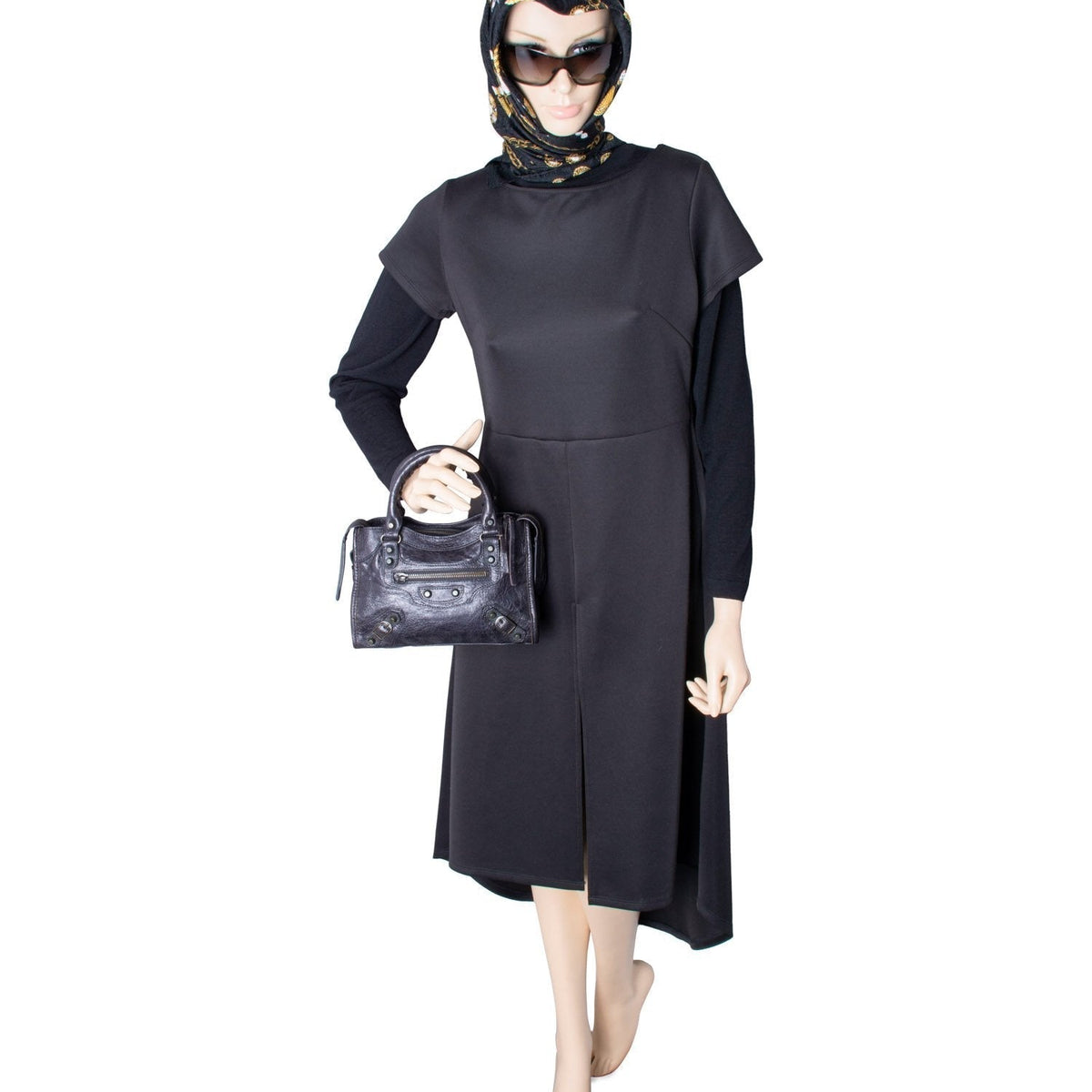 Balenciaga authentic luxury handbag Black leather craftsmanship