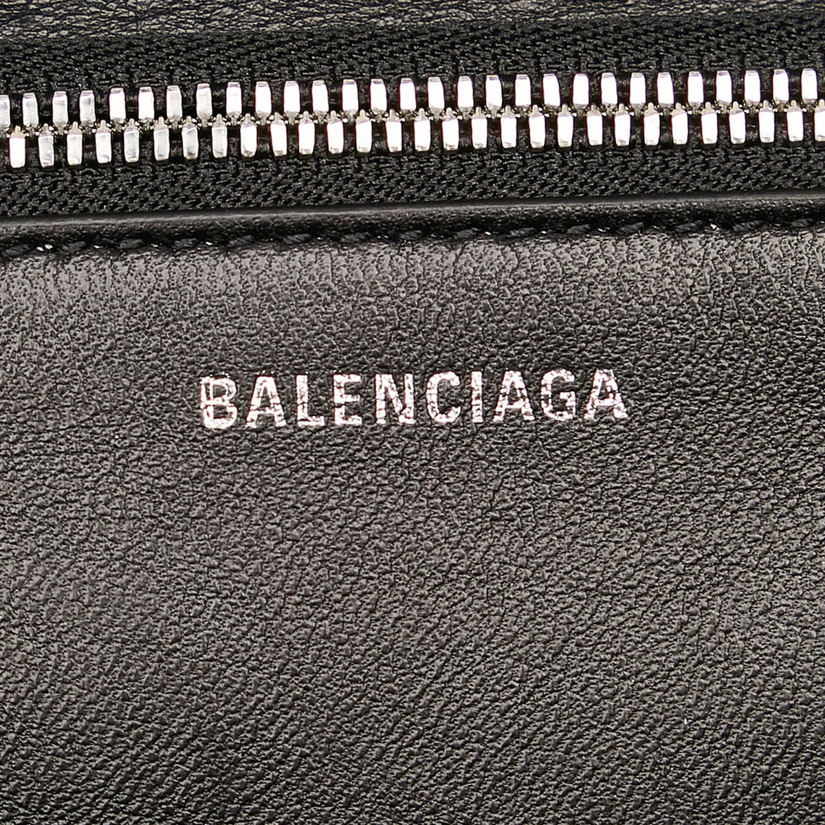 Balenciaga Logo Faux Fur Everyday XS Tote UoEl2c | Authentic Pre-Owned hardware detail