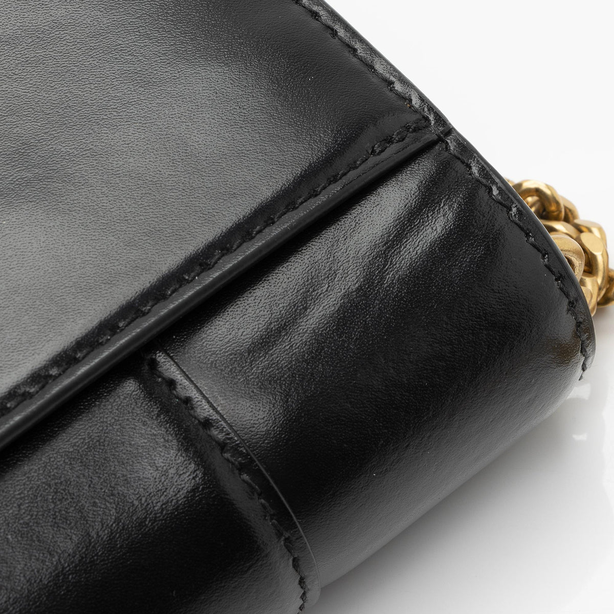 Balenciaga Shiny Calfskin Hourglass Wallet on Chain Bag RgTbFx side view