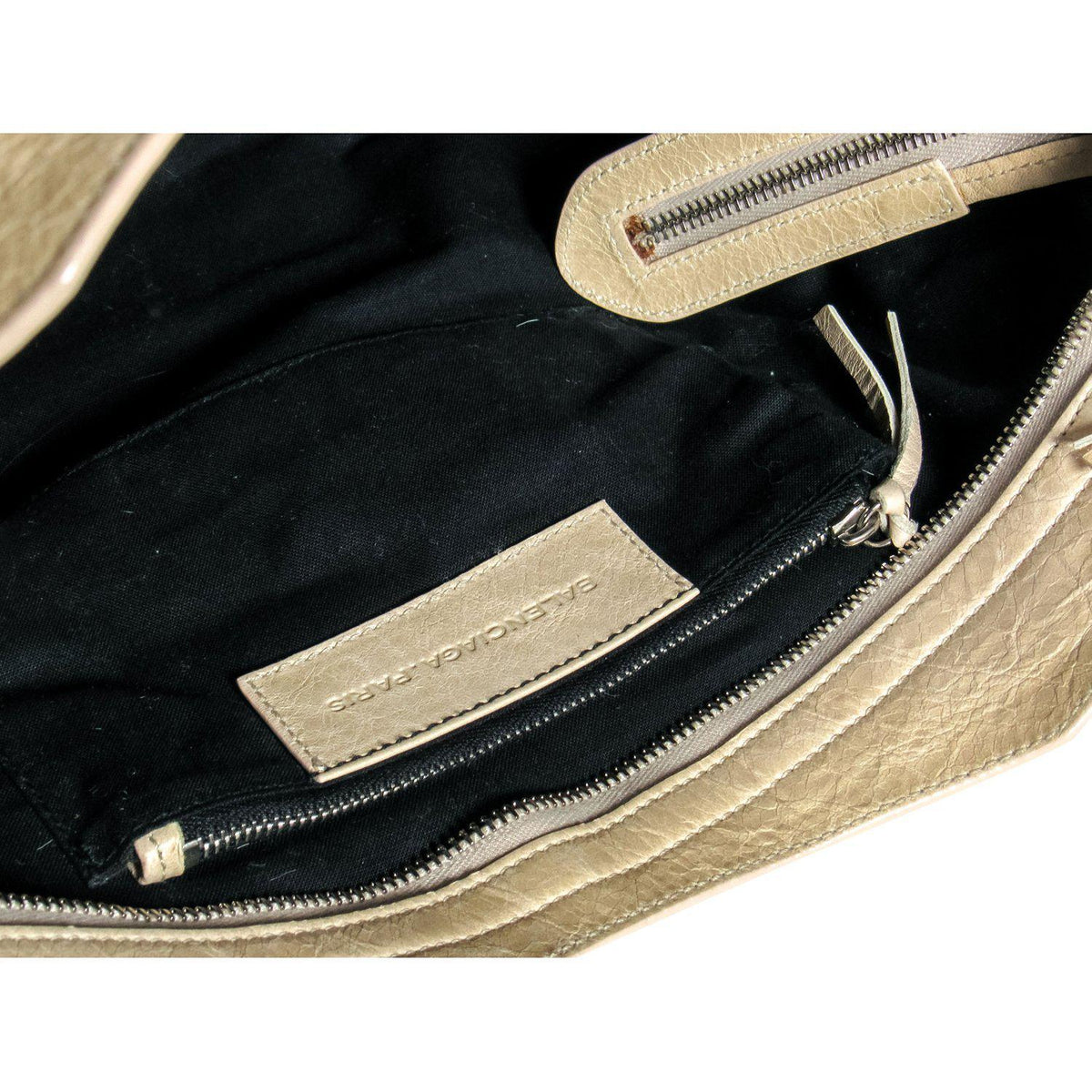Luxar572 elegant leather Satchel close-up detail