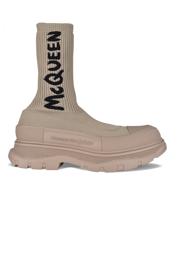 Alexander McQueen Shoes? Alexander Mcqueen Men Graffiti Tread Slick Boots Comfortable Everyday Designer Shoes