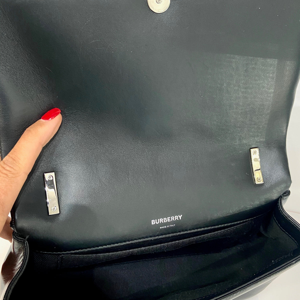 Burberry shoulder bags luxury designer piece front view