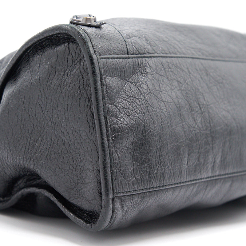 Balenciaga authentic luxury handbag Black leather craftsmanship