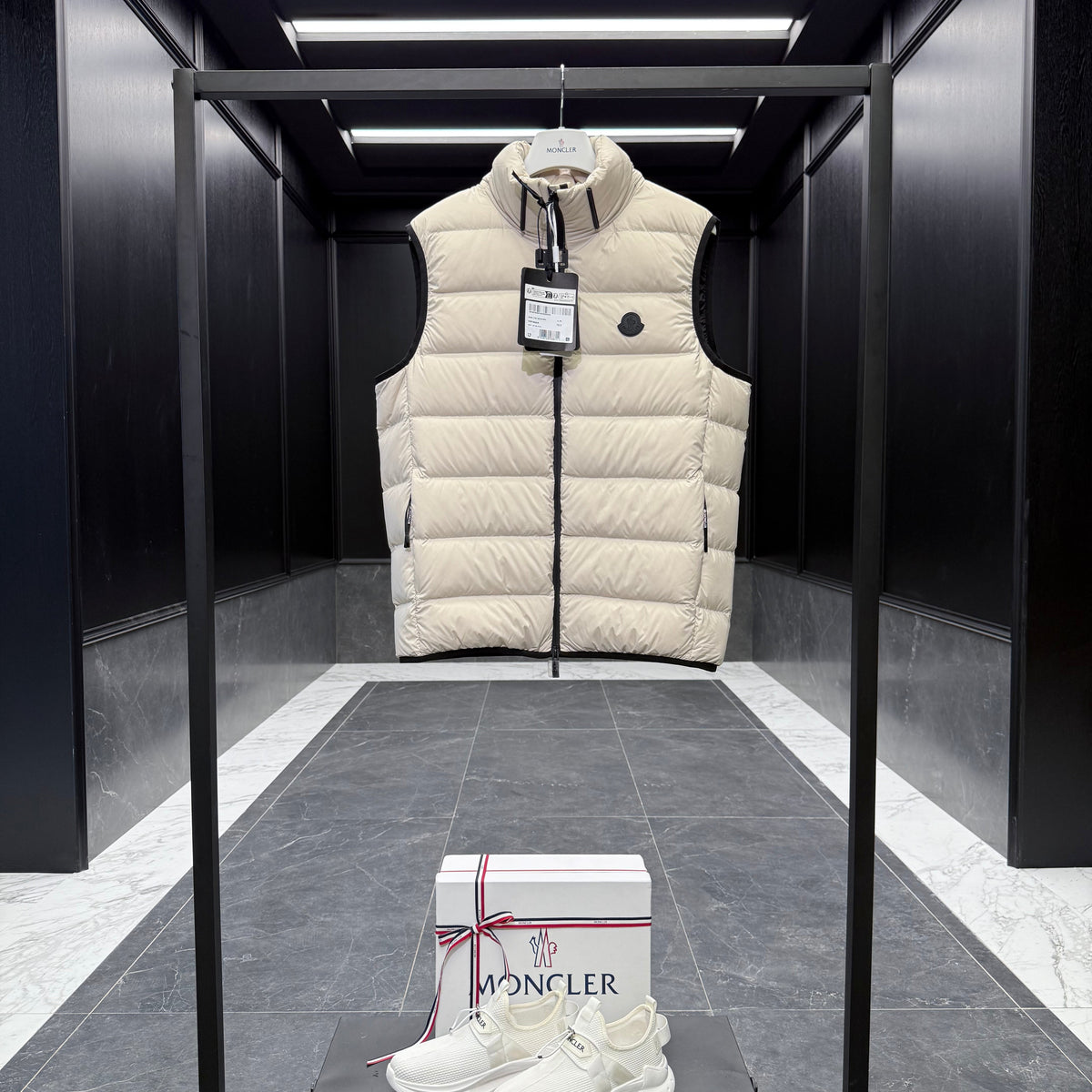 Vests? Monc Valmasque Vest Luxury Casual Designer Gilet
