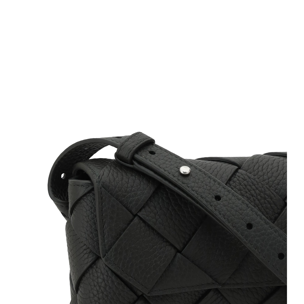 Bottega Veneta Bags? Bottega Veneta Men Iconic Intreccio Fanny Pack Elegant Everyday Designer Handbag