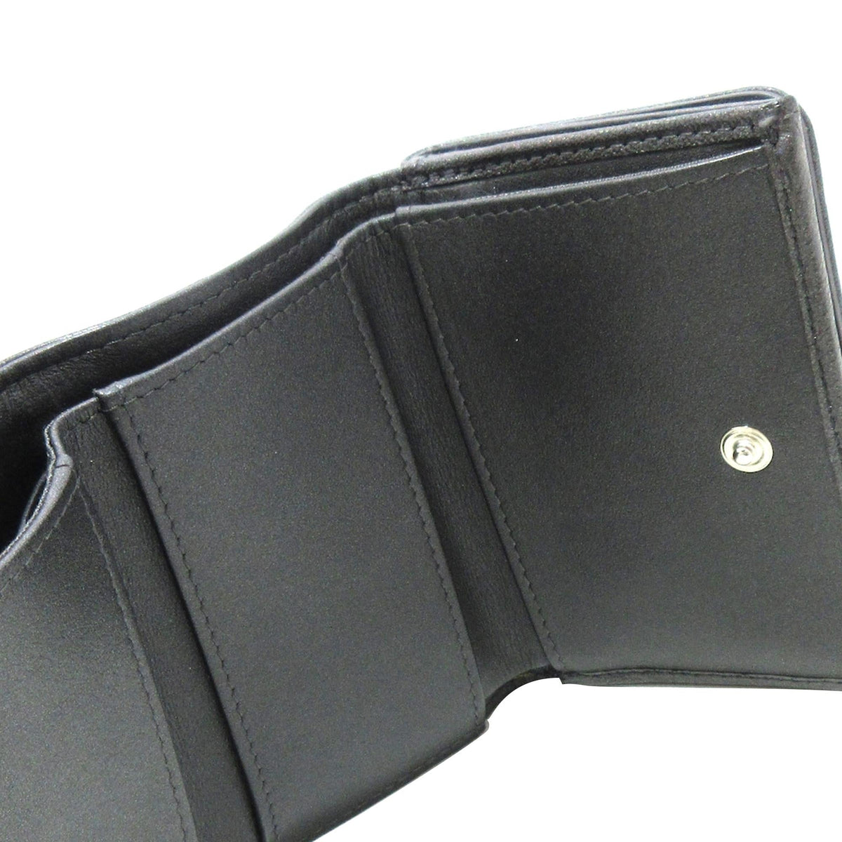 Chanel Wallets? Chanel Camellia Goatskin Trifold Wallet (-aIF3CD) Elegant Everyday Leather Wallet