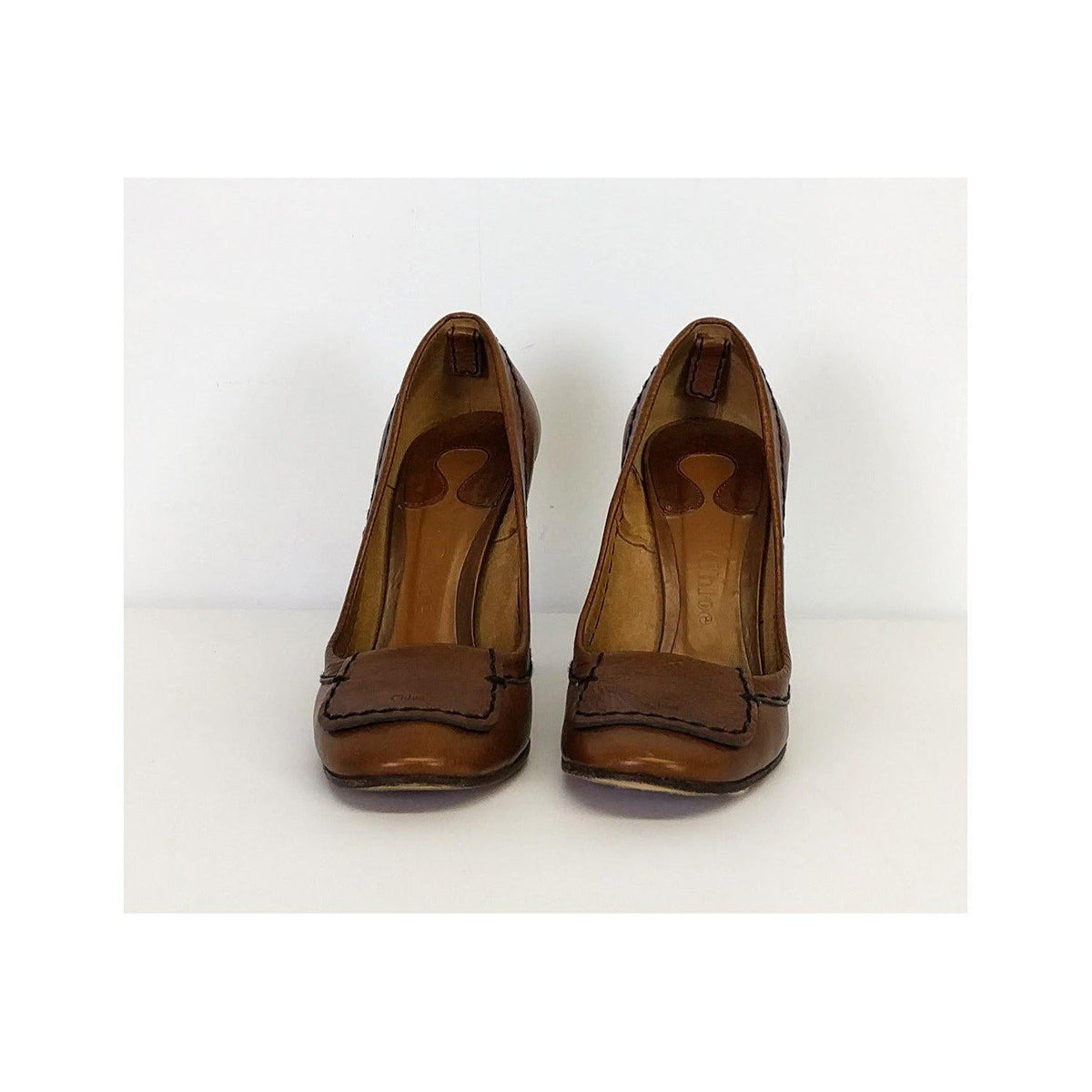 Olvantis elegant leather Pump Heel side view